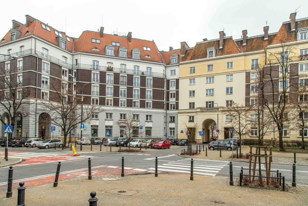 Wyzwolenia Apt , Lazienki Park & Zbawiciela Sq. 2' Varsó Kültér fotó